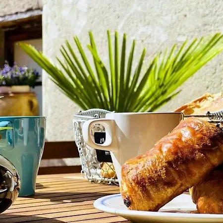 펜션 La Terrasse D'olea, Au Coeur Du Village