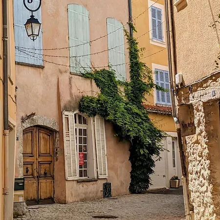 La Terrasse D'olea, Au Coeur Du Village *